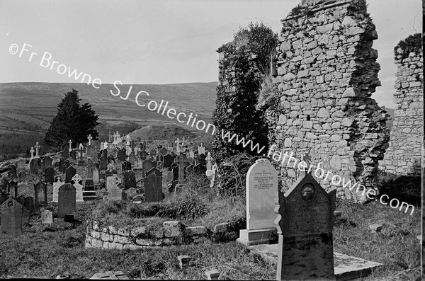 ST MULLINS TEH GRAVEYARD WITH BASE OF ROUND TOWER